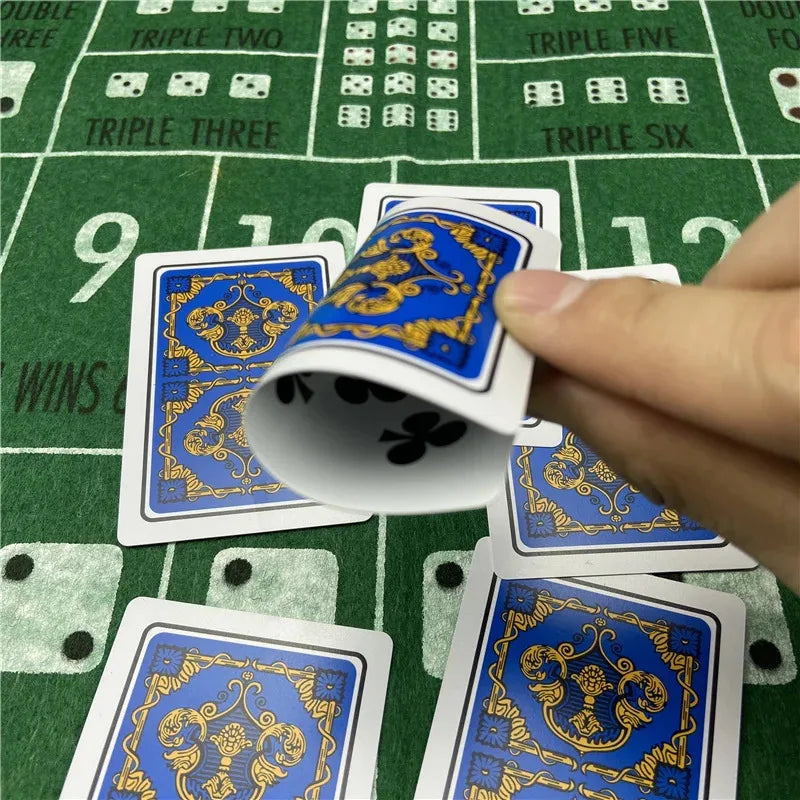 Playing Cards 2pcs/Lot Plastic Waterproof Texas Hold'em Poker Cards Narrow PVC Pokers Board Games 2.28*3.46 Inch Card Game